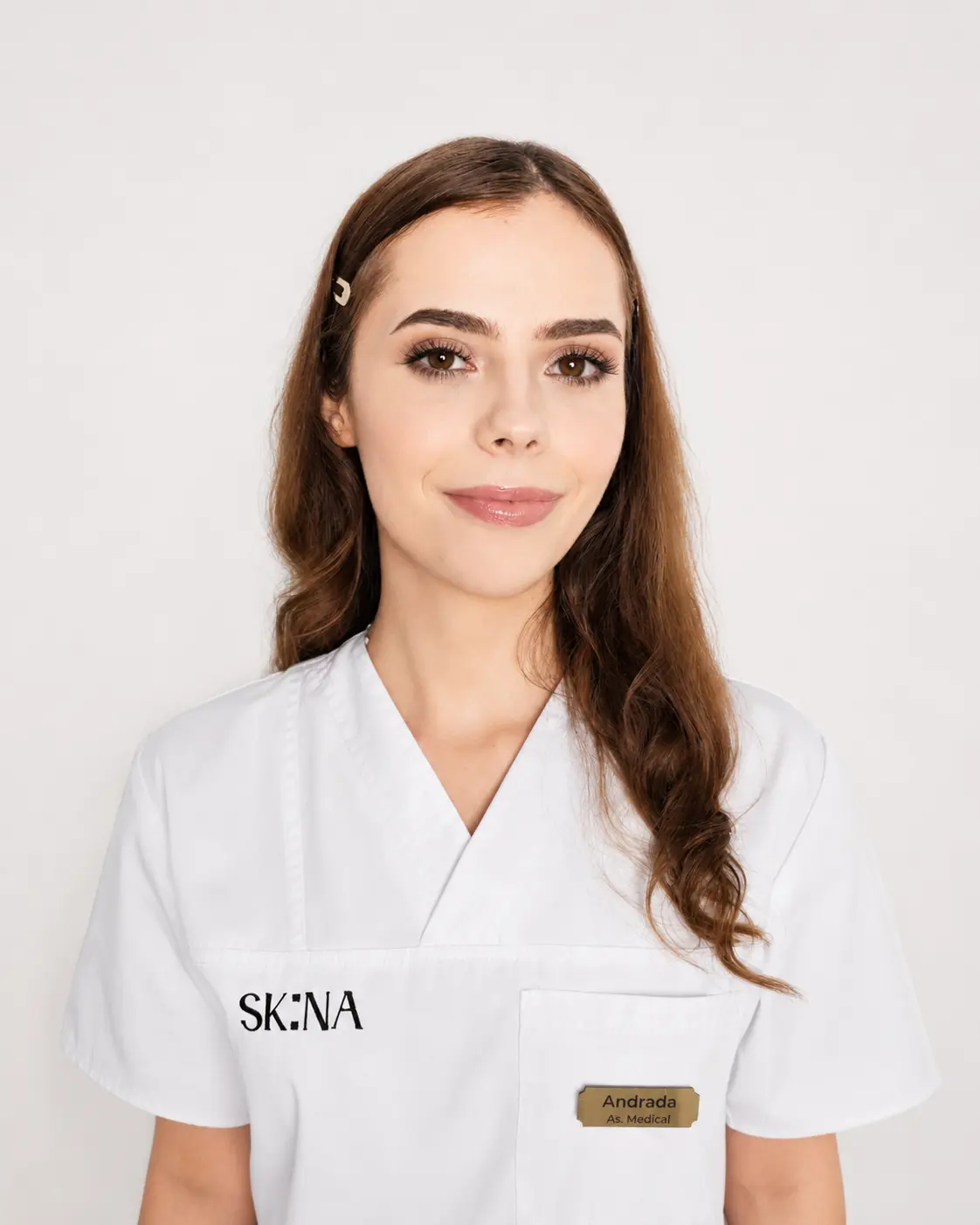 Despre noi 3 Andrada, asistent medical la clinica Skina din București
